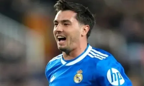 Brahim Diaz khước từ Juventus để ở lại Real Madrid