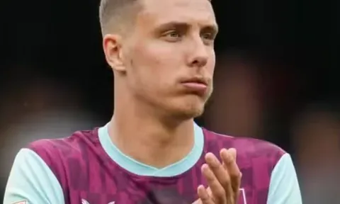 Liverpool tranh Maxime Esteve với Chelsea, Palace
