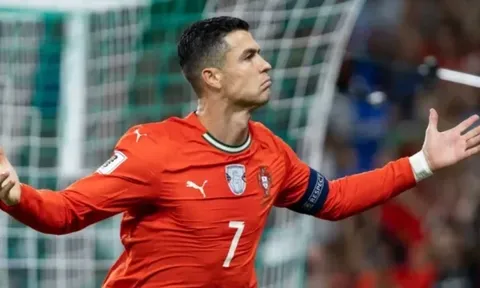 Soi trận Bồ Đào Nha vs Chile: Điểm tựa Ronaldo - Fernandes