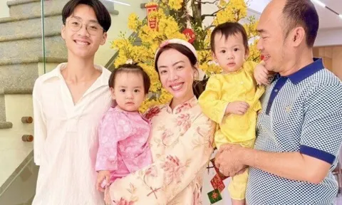Thu Trang nghĩ mình được "tiên tri" về việc có con gái, Tiến Luật ở tuổi U50 chăm kỹ 2 "tiểu công chúa"