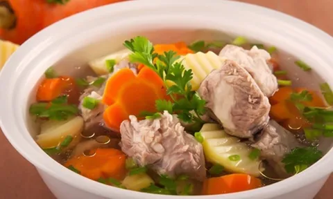 Cách nấu canh hầm xương trong veo ngọt nước