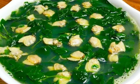 Cây này chỉ ăn lá, vitamin C gấp 45 lần rau thường, được ưa chuộng vào mùa hè, đem nấu canh cực ngon mát