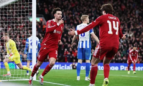 Chiesa khuyên Inter mua Jones và tin Alisson sẽ ở lại