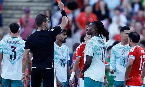 Rafael Leao trải lòng sau tấm thẻ đỏ đáng tiếc trước Chile