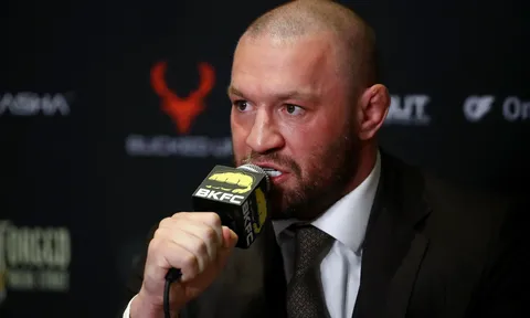 Tranh luận về sự vĩ đại của Conor McGregor: Nghệ thuật thao túng cảm xúc hay kỹ năng chiến đấu đỉnh cao?