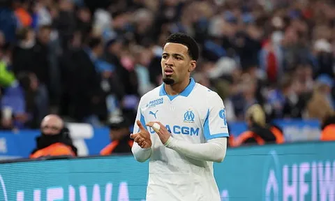 Sự tàn nhẫn cần thiết của Arsenal trong vụ Ethan Nwaneri