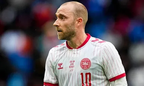 Tuyển Đan Mạch sát cánh cùng các cầu thủ sau vụ Eriksen