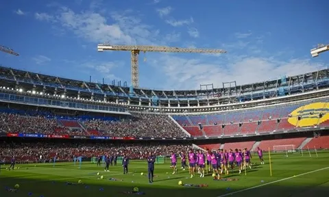 Barcelona vay thêm 500 triệu euro để sửa sân Camp Nou