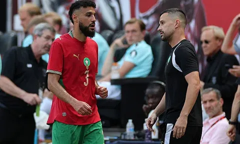 Morocco lo lắng về tình trạng của Mazraoui sau trận hòa Na Uy