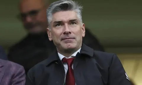 Liverpool sẽ ra sao nếu canh bạc Iraola của Richard Hughes đổ vỡ?