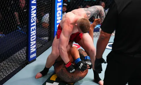 UFC Vegas 118: Iwo Baraniewski hủy diệt Junior Tafa bằng knock-out chỉ trong 85 giây