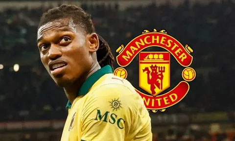 Romano hé lộ điều kiện để Man Utd chiêu mộ Rafael Leao