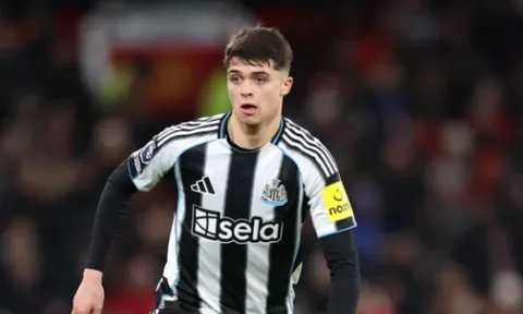 Barcelona nhắm "báu vật" Lewis Miley của Newcastle