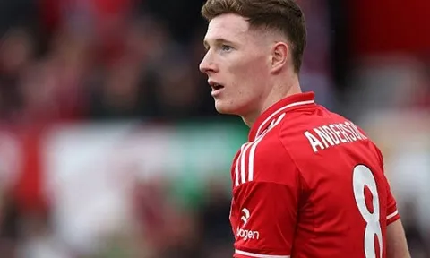MU tự tin vượt mặt Man City vụ Elliot Anderson