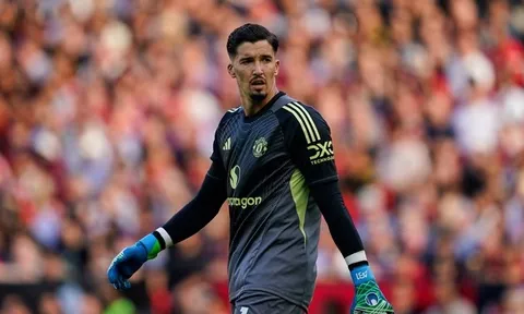 Man United dứt khoát đẩy đi Bayindir dọn chỗ đón tân binh