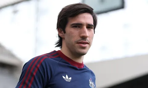Romano xác nhận Man Utd 'nguội lạnh' với Tonali