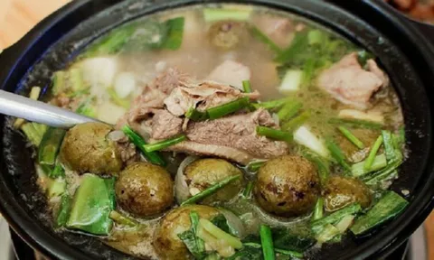 Cách nấu vịt om sấu chuẩn vị Hà Nội
