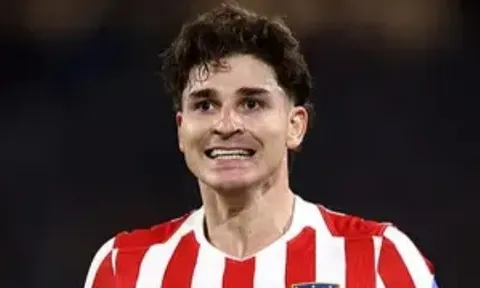 Bị Real gạ mua Alvarez, Atletico đáp trả đầy mỉa mai