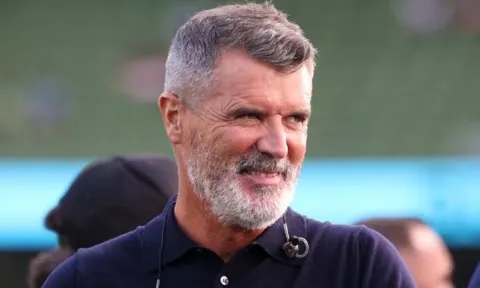 Roy Keane tiết lộ cuộc gọi giảng hòa với Bruno Fernandes