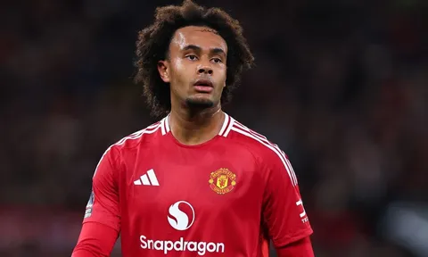 Zirkzee đi hay ở quyết định vụ MU mua Morgan Rogers