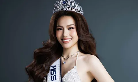 Á hậu 2 Đỗ Cẩm Ly chính thức đại diện Việt Nam tại Miss Cosmo 2026 với màn công bố “độc lạ”
