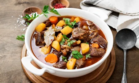 Cách nấu bò sốt vang ngon nhanh mềm tiết kiệm thời gian