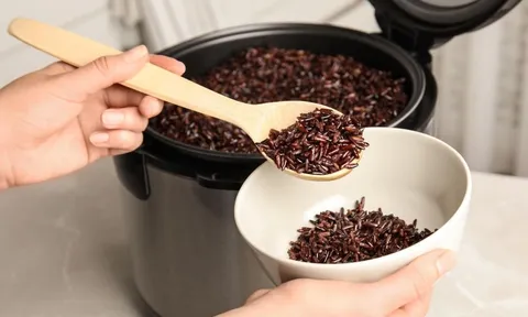 Cách nấu cơm gạo lứt dẻo thơm, dễ tiêu hóa