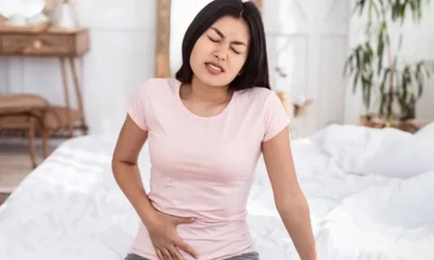 Người phụ nữ bất ngờ phát hiện mắc ung thư sau khi gặp một triệu chứng lúc "yêu"