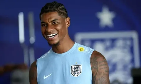 Ký giả BBC tin Rashford hết cửa thi đấu cho Man Utd
