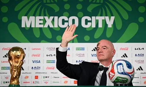 Chủ tịch FIFA hứa đưa bằng được tuyển Iran đến World Cup