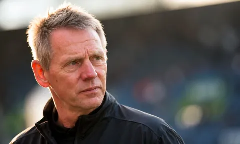Chân dung Stuart Pearce: Gã thợ điện tâm thần của bóng đá Anh