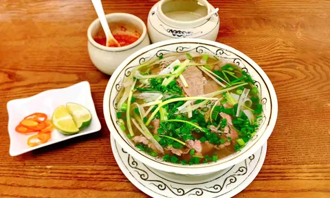 Cách nấu phở bò ngon tại nhà như đầu bếp 5 sao chế biến
