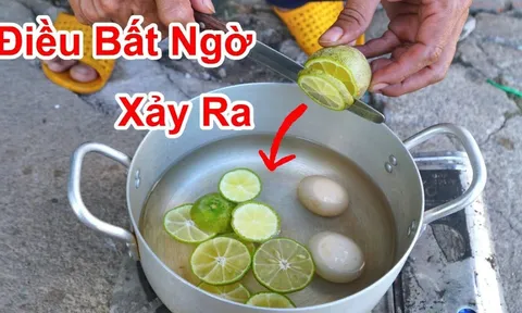 Tại sao nên cho vài lát chanh tươi vào nồi luộc trứng?