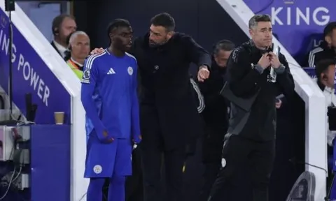 Tại sao Arsenal muốn có Jeremy Monga?
