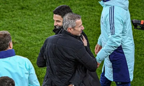 Sau chức vô địch, Arsenal mở cuộc đại tu đội hình
