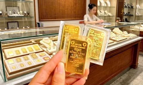 Giá vàng hôm nay 12/6: Bất ngờ "quay xe" vọt tăng dữ dội, tăng cao nhất 3 triệu đồng/lượng