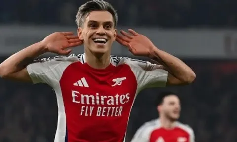 Bournemouth hỏi mua Leandro Trossard từ Arsenal