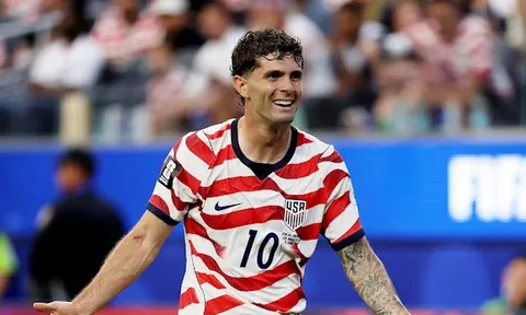HLV Pochettino tự hào sau chiến thắng, nêu lý do rút Pulisic sau hiệp 1