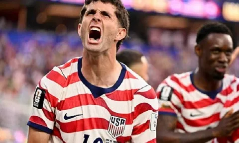 Cơn lốc Pulisic cuốn phăng hàng thủ Paraguay