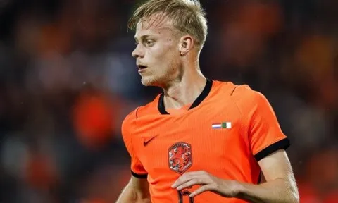 Thương vụ Jan Paul van Hecke gia nhập Tottenham đạt bước tiến lớn