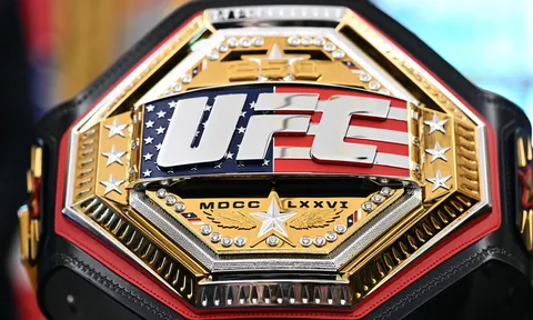 Sự kiện UFC Nhà Trắng: Liệu Ilia Topuria hay Alex Pereira có thể vượt bóng Conor McGregor?