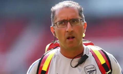 Bác sĩ Zafar Iqbal trả lời thông tin bị Arsenal sa thải vì nhiều chấn thương