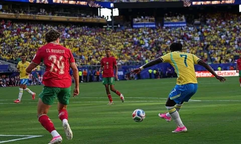Khoảnh khắc Vini có đủ khỏa lấp những vết nứt của Brazil?