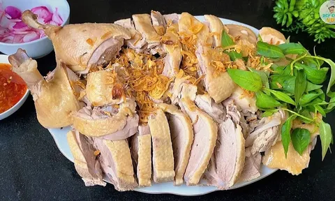 Luộc vịt đừng chỉ thả gừng hay sả: Bỏ thêm thứ này vào món ăn hết sạch mùi tanh, cực phẩm