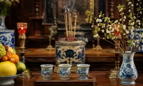 Vì sao không thể thiếu Nước khi dâng cúng thắp hương? Nên dùng nước lã hay loại nước gì tránh phạm kỵ?
