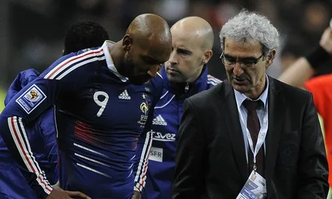 Kịch bản tự hủy của người Pháp mang tên Nicolas Anelka