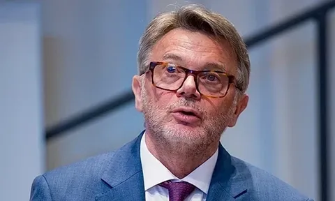 Troussier khen Nhật Bản hòa Hà Lan như một chiến thắng