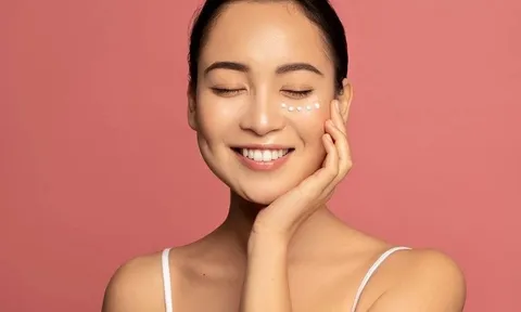 Bí quyết giúp chị em U59 tuổi duy trì làn da căng mịn