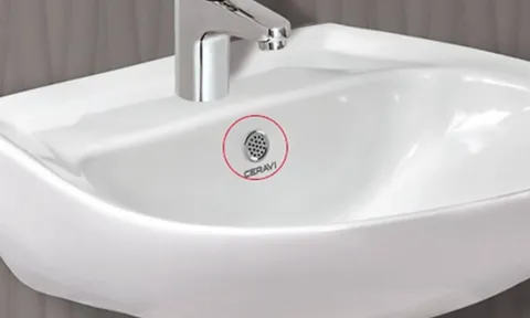 Vì sao bồn rửa mặt luôn có một lỗ nhỏ gần vòi nước?