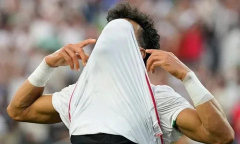 Ramin Rezaeian mắng phóng viên sau trận hòa của tuyển Iran